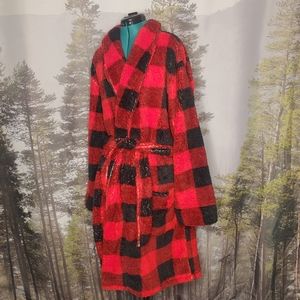 Old Navy Black and Red Plaid Bathrobe